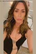  Trav Vivian 366 45 04 341 foto selfie 3